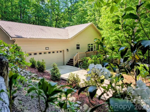 14 Isuhdavga Ct, Brevard, NC 28712