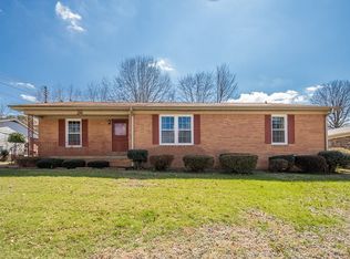26 Woodmere Dr, Jackson, TN 38301