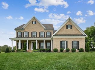 14673 Falconaire Pl, Leesburg, VA 20176