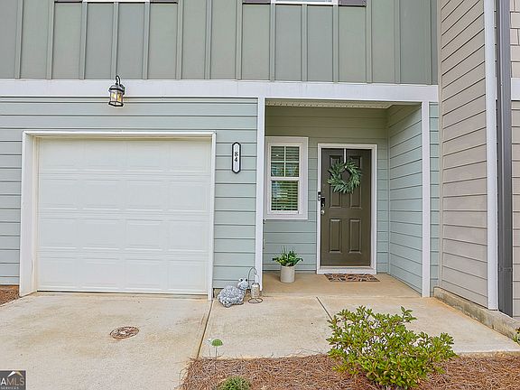 2nd image of 84 Regent Park