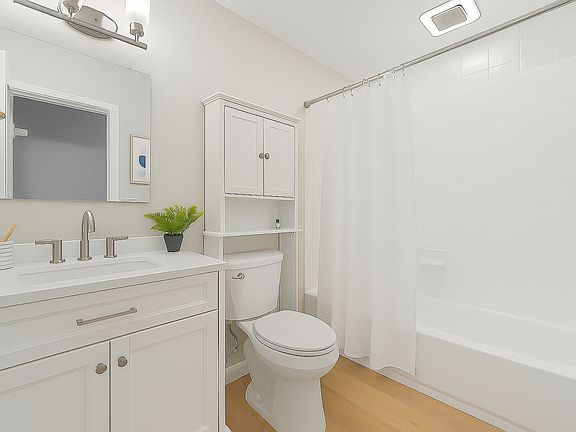 5th image of 1411 Creekside Dr #23-B