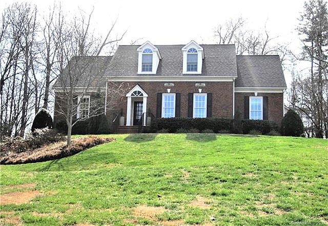 2nd image of 143 Woodhill Dr
