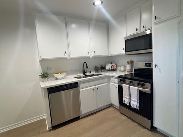 18150 Prairie Ave APT 206