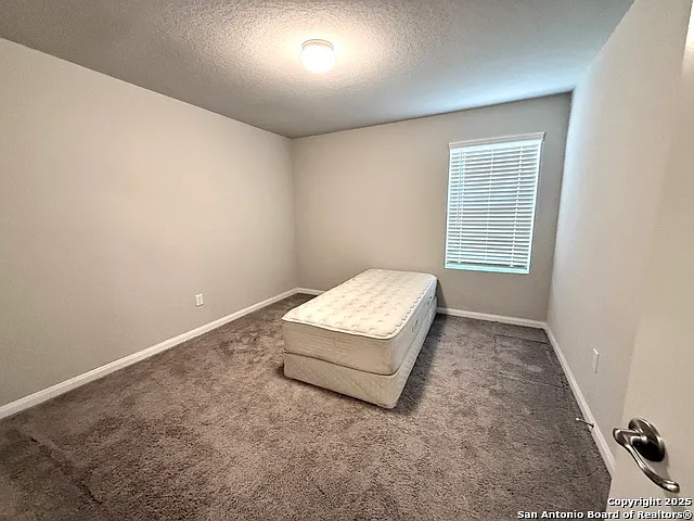 807 Blue Lndg — Photo 18