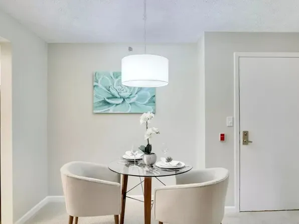 King's Reserve College Park