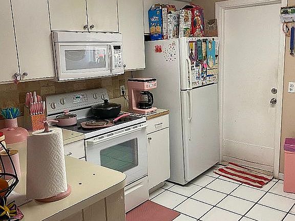 5th image of 3662 Alexander Ct