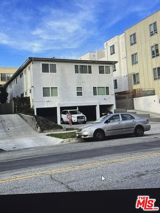 1st image of 4817 Oakwood Ave