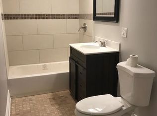 4525 N Dover St #B, Chicago, IL 60640