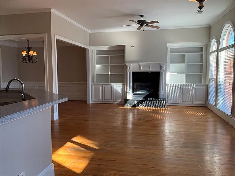6193 Spalding Dr — Photo 13