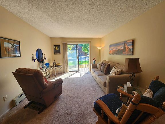 5th image of 3233 Lakeside Dr APT 202