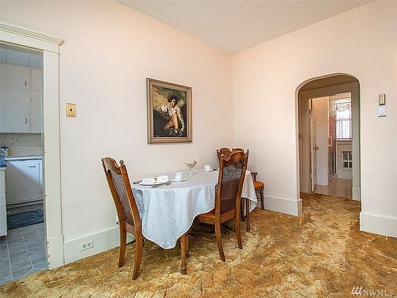 5th image of 218 Avenue D