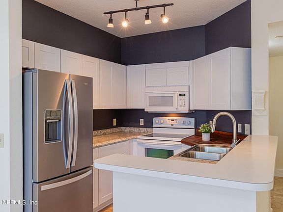 4th image of 15101 HARBOUR VISTA Circle