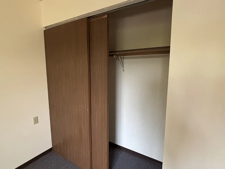 401 Morgan Ave #1 — Photo 3