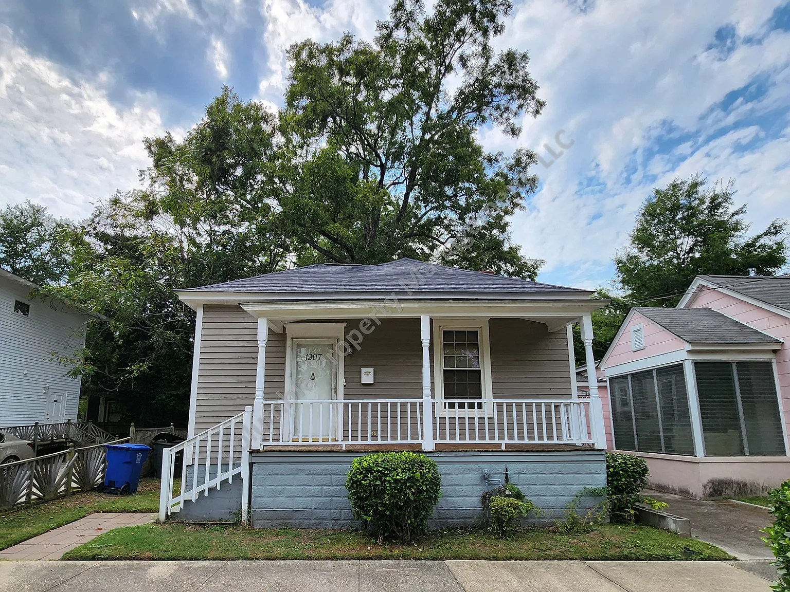 3 bed, 1190 sqft, $1,975 — Photo 1