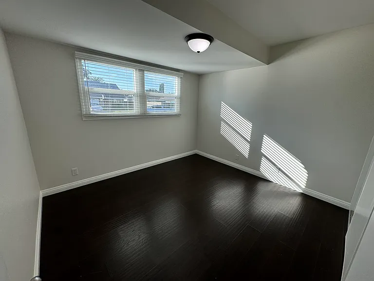 960 N Homerest Ave — Photo 5