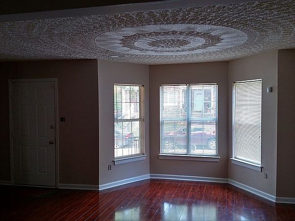 3rd image of 1513 Kemper St
