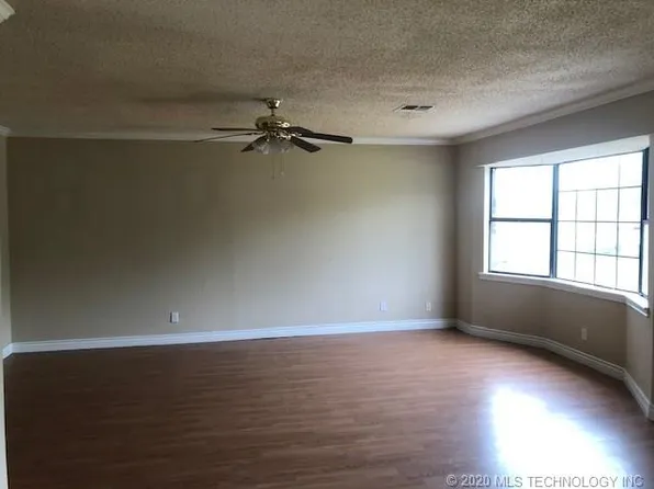 1005 E Jefferson Dr, McAlester, OK 74501