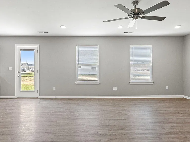 209 Jared Parker Way — Photo 4