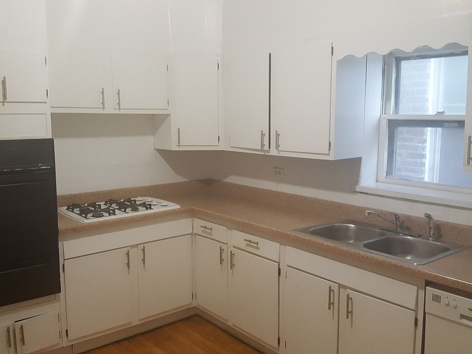 1st image of 1257 W Newport Ave