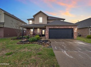325 Forest Grove Dr, Youngsville, LA 70592