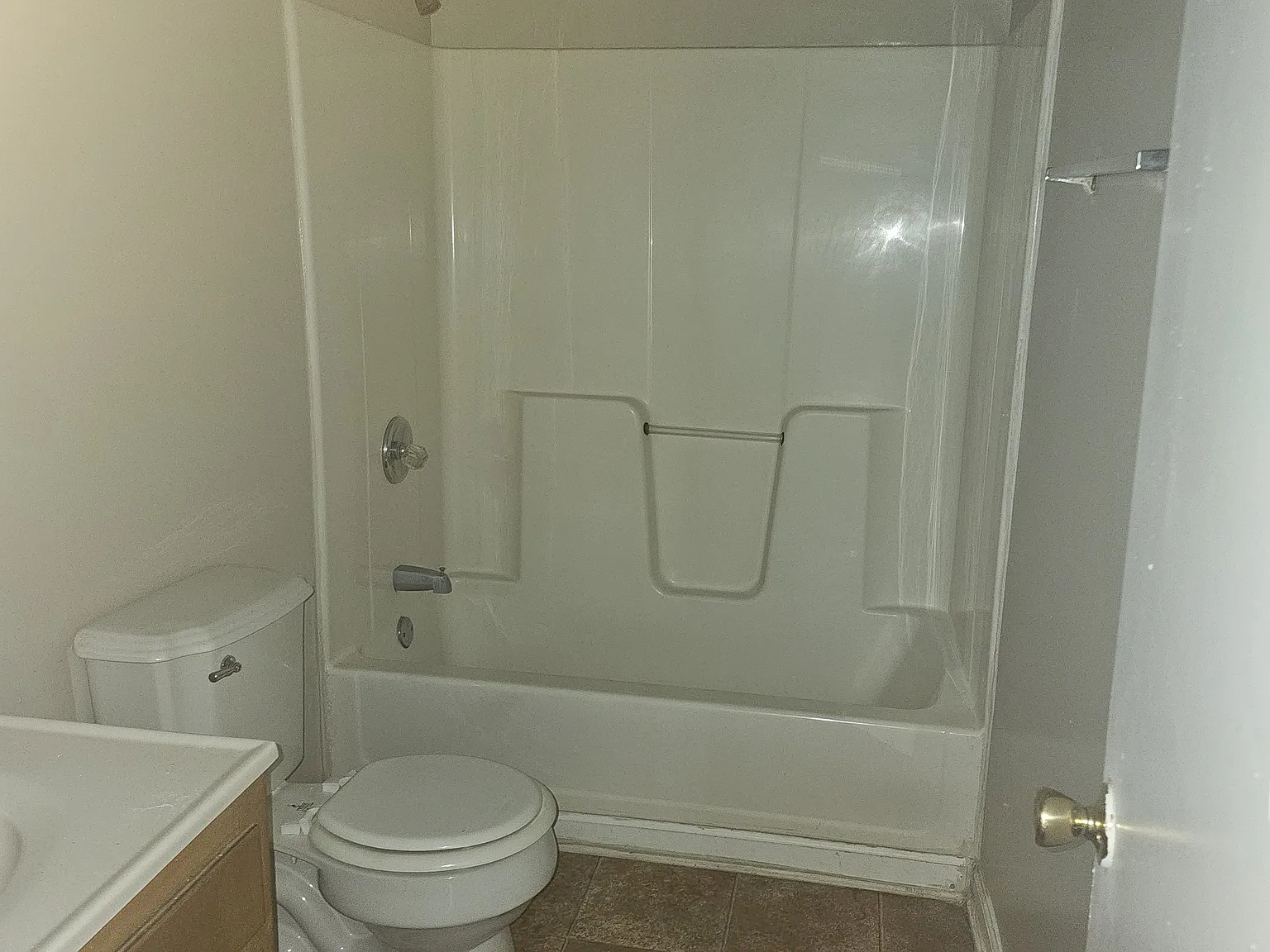 2 bed, 750 sqft, $965 — Photo 4