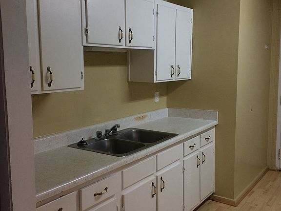 3rd image of 5007 Oleander Dr