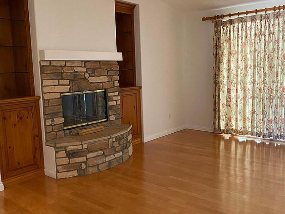3rd image of 11747 Lois Ct