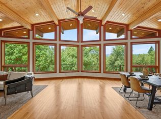 616 Mountain Paradise Dr, Grants Pass, OR 97526