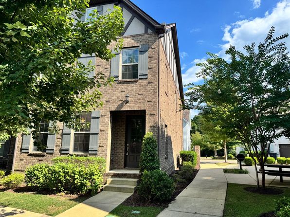 531 Vintage Green Ln