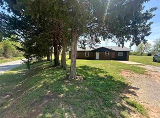 5702 Hall Rd, Marlow, OK 73055