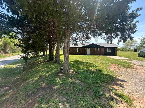 5702 Hall Rd, Marlow, OK 73055