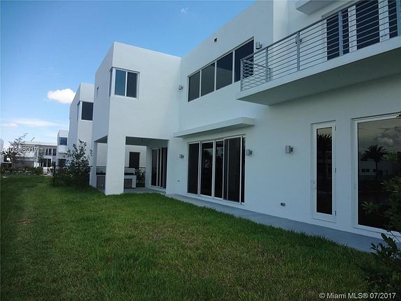 3rd image of 10235 NW 74th Ter #Mr