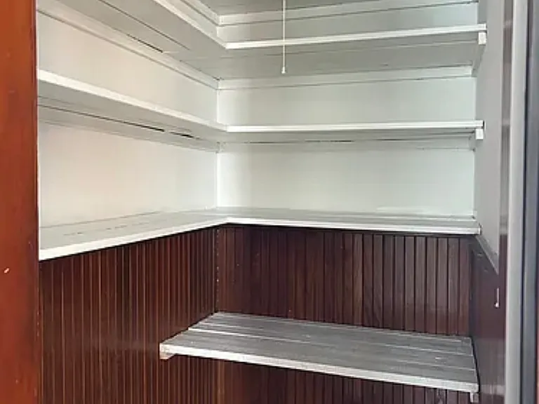 Walk-in Pantry