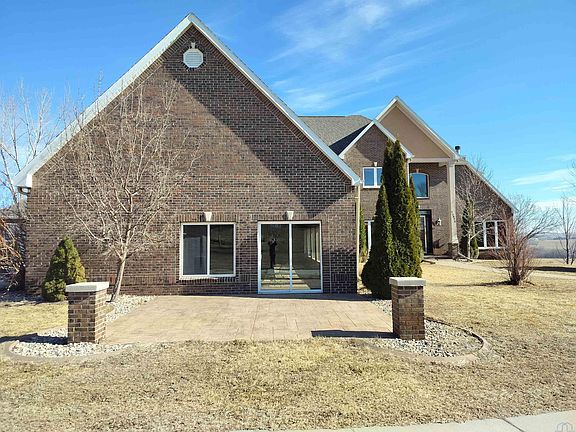 2nd image of 11978 Quince Ave