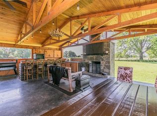 5440 Whispering Oaks Ln, Fort Worth, TX 76140