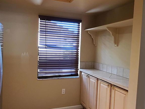 5th image of 165 Kristi Dr #165