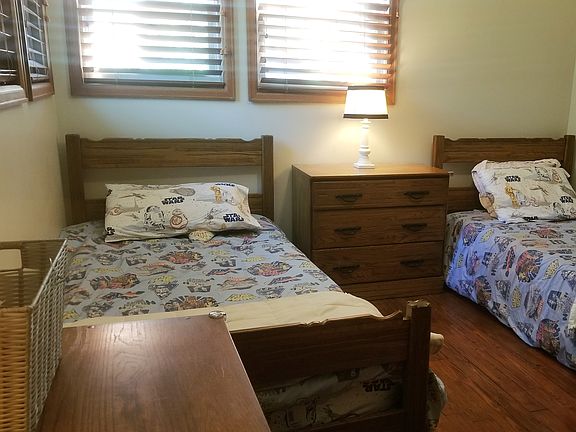 2nd bedroom