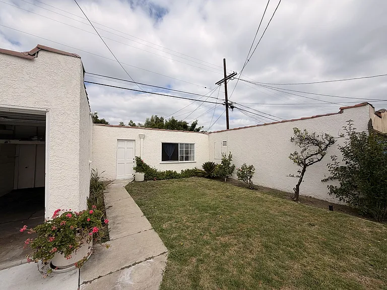 7307 Halldale Ave — Photo 19