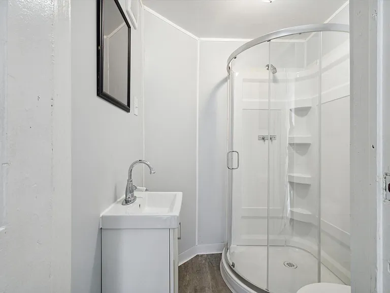 723 W Walnut St #723 — Photo 9