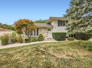 136 Scully Dr, Schaumburg, IL 60193