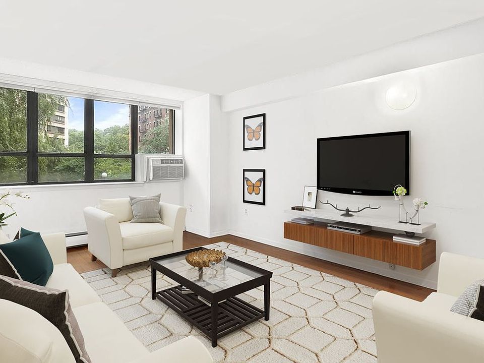 1st image of 220 Manhattan Ave APT 1B