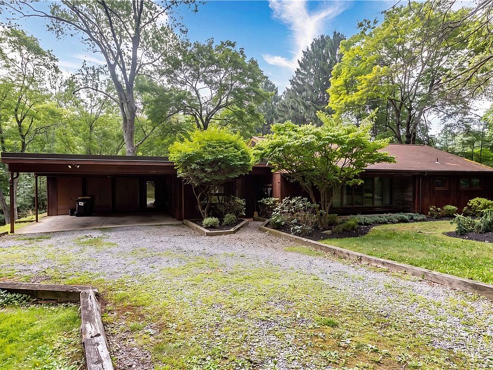 1st image of 136 Bradford Rd