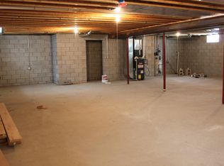142 E Elm St, Petersburg, MI 49270