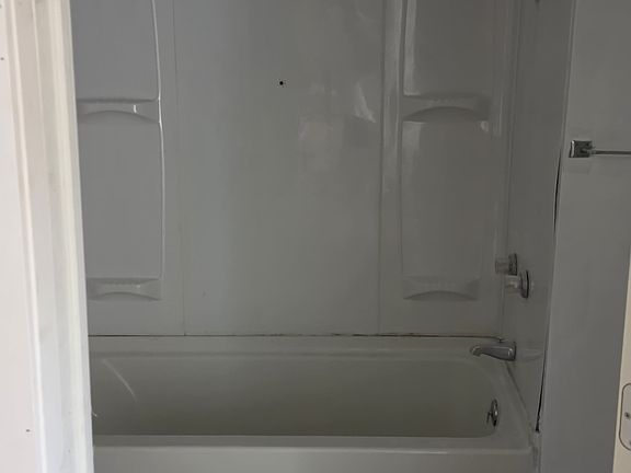 4th image of 236 S Oak St #1