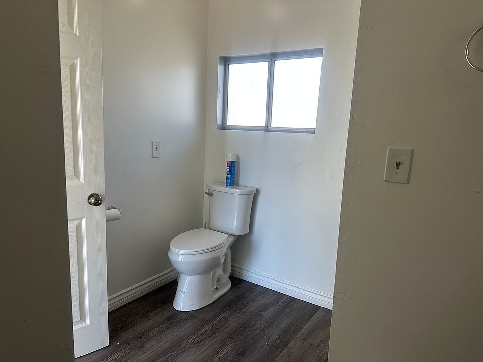 1st image of 419 N Leland Ave #2