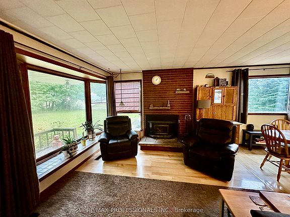 5th image of 13958 Trafalgar Rd