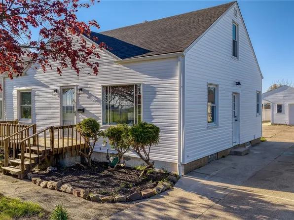 2127 Quayle Dr, Akron, OH 44312