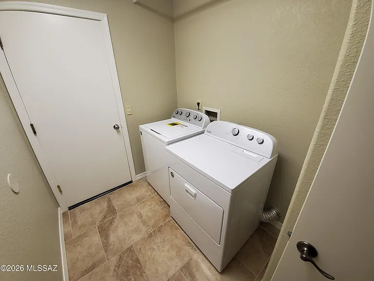 10254 E Calle Cadiz — Photo 26