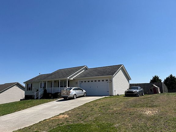 3rd image of 10135 Falcon Crest Dr