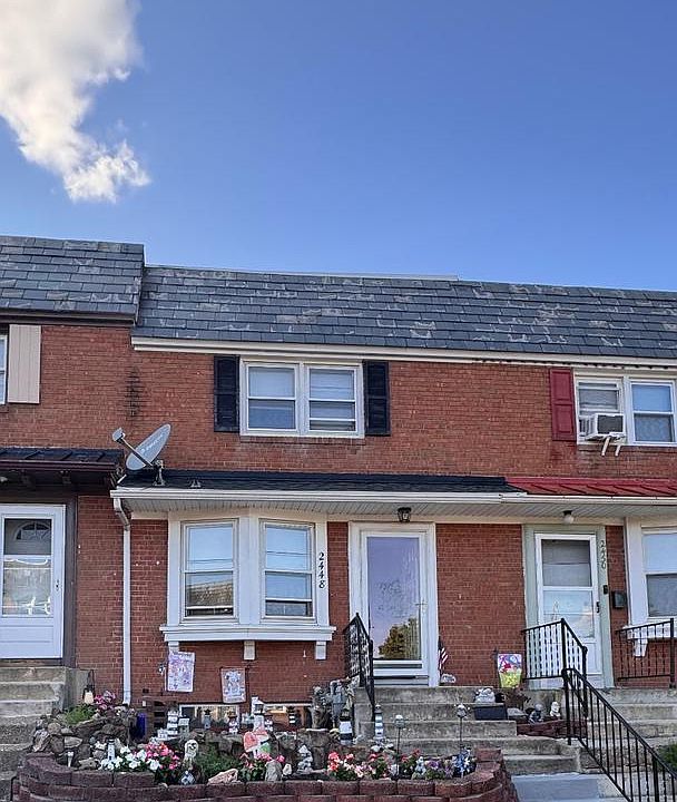 1st image of 2448 Duke St
